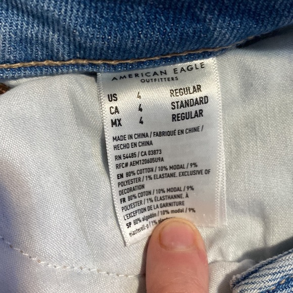 Custom American Eagle Mom Jeans (size 4, but can fit size 6) - Picture 2 of 3